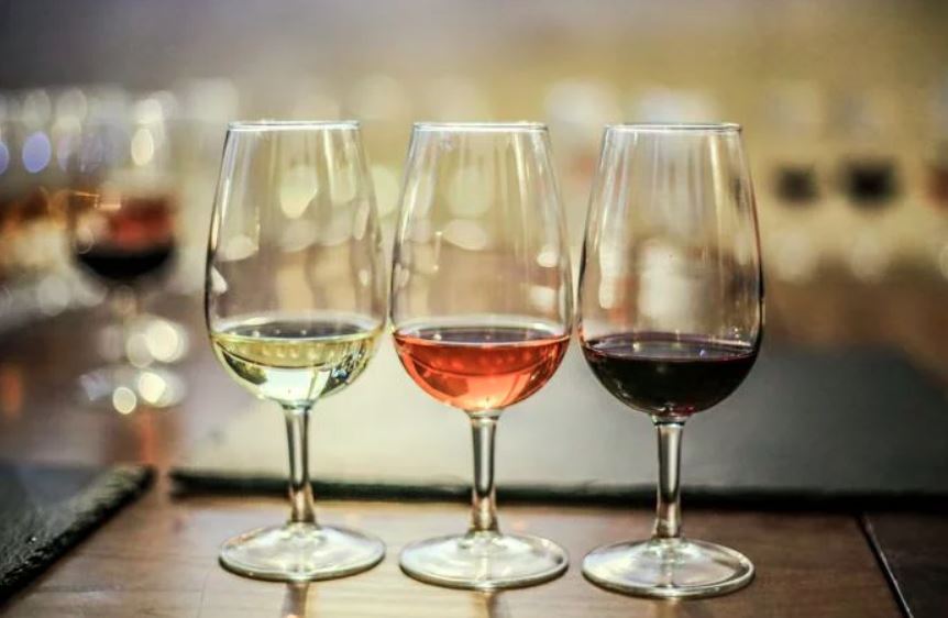 Wine Tasting 101: A Beginner’s Guide to Developing Your Palate